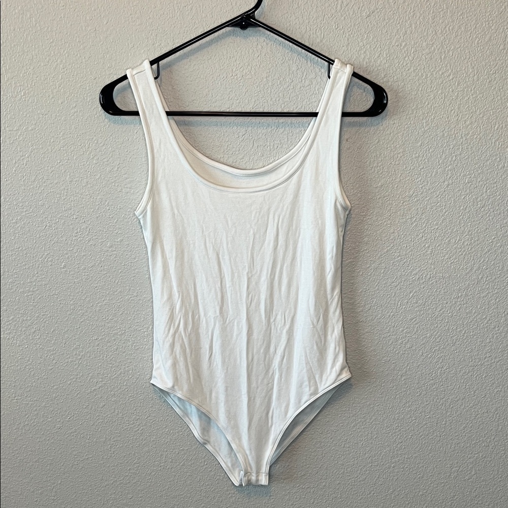 Mangopop Scoopneck Tank Top Bodysuit White Size Medium